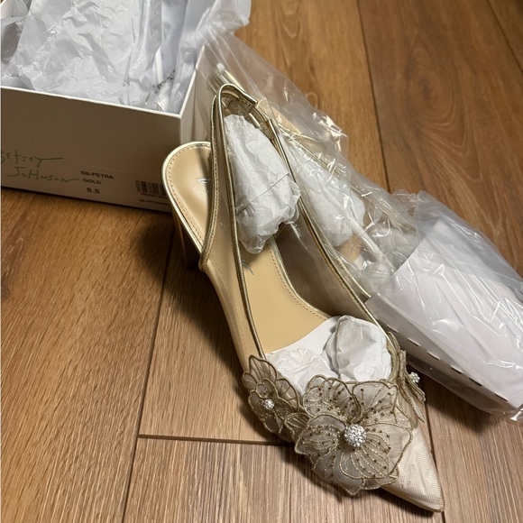 Betsey Johnson Petra heels - Picture 5 of 5